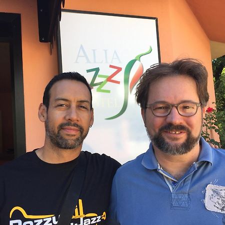 Aliajazz - B&B Hotel - 卡斯特罗维拉里 外观 照片