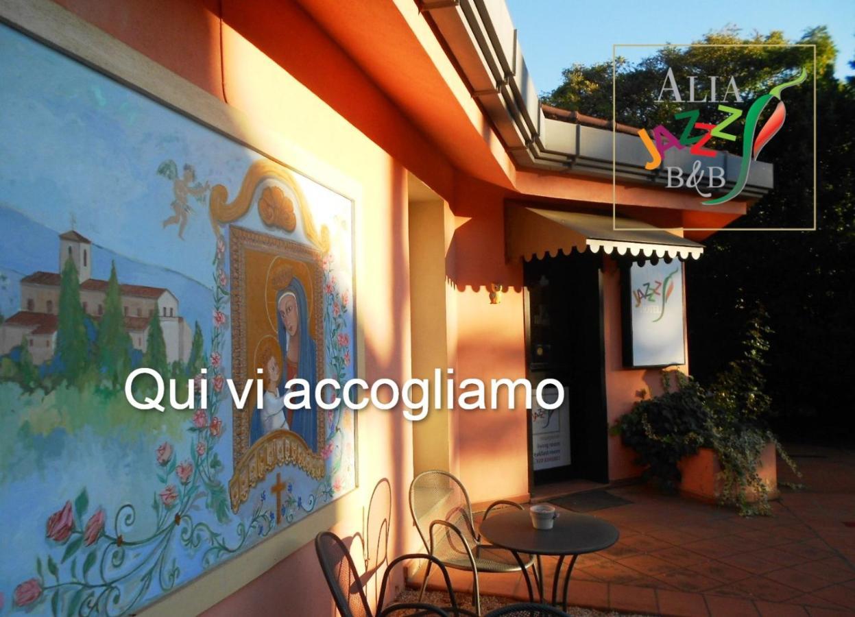 Aliajazz - B&B Hotel - 卡斯特罗维拉里 外观 照片